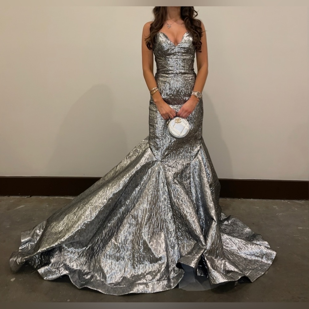 Silver Dress Xs Perfect for prom